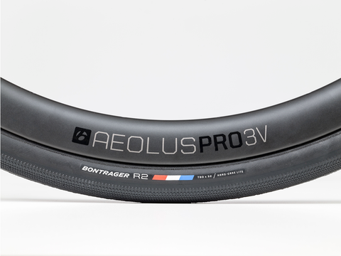 Bontrager R2 Hard-Case Lite Road Tire
