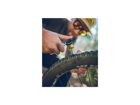 Lezyne Tubeless CO? Blaster Inflator/Repair Kit
